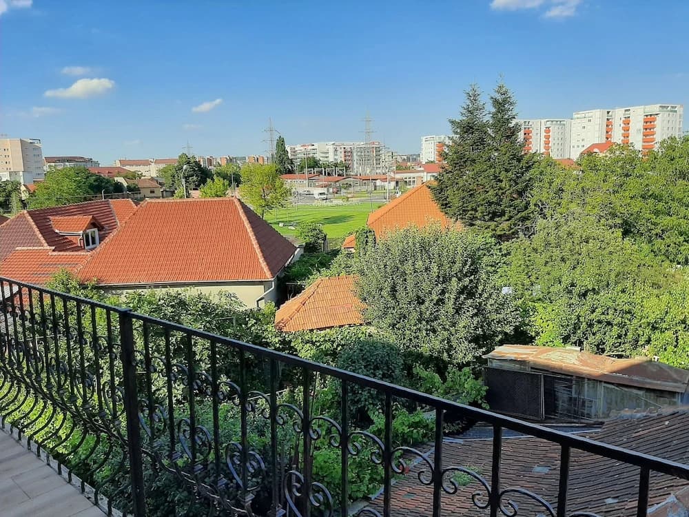 Comfort Double room with city view full double bed