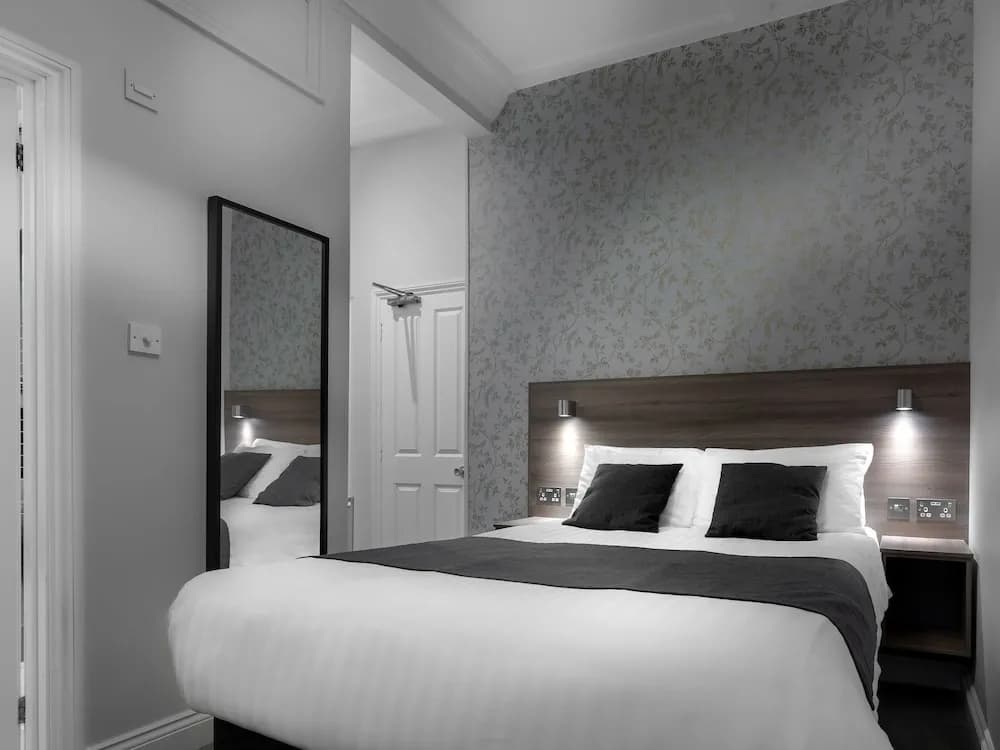 Economy room