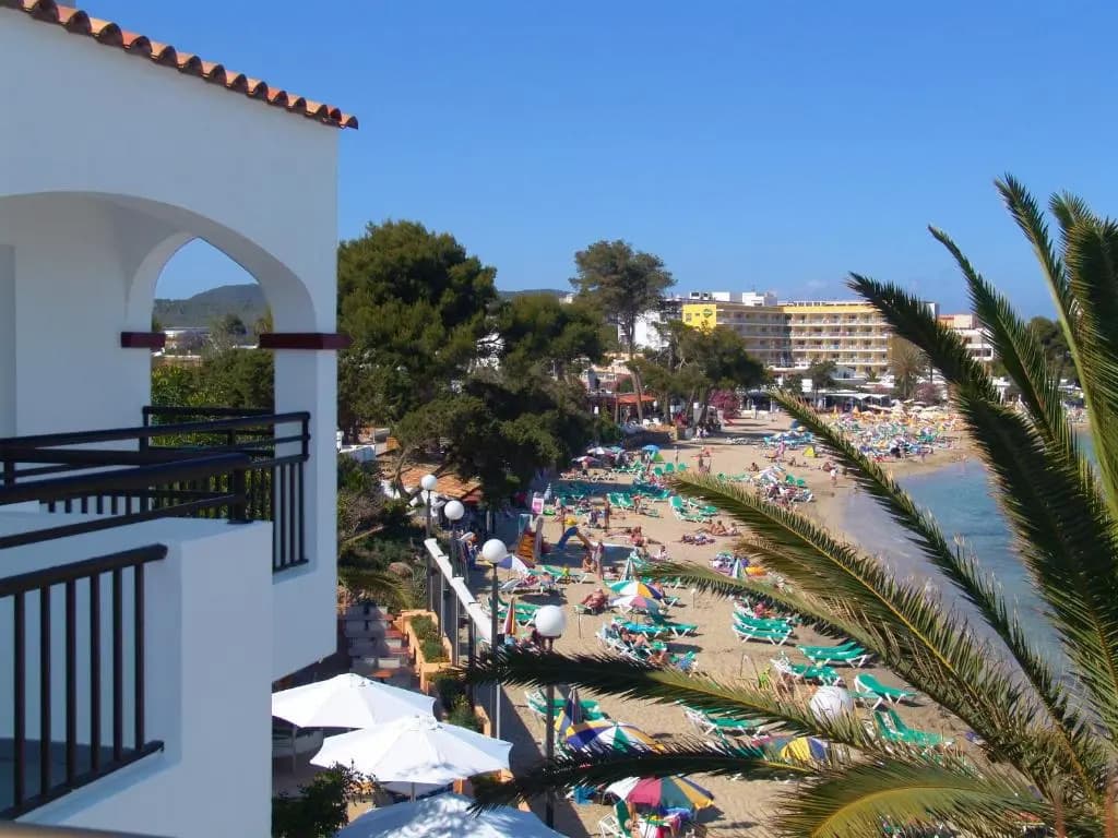 1 Bedroom Apartment with sea view