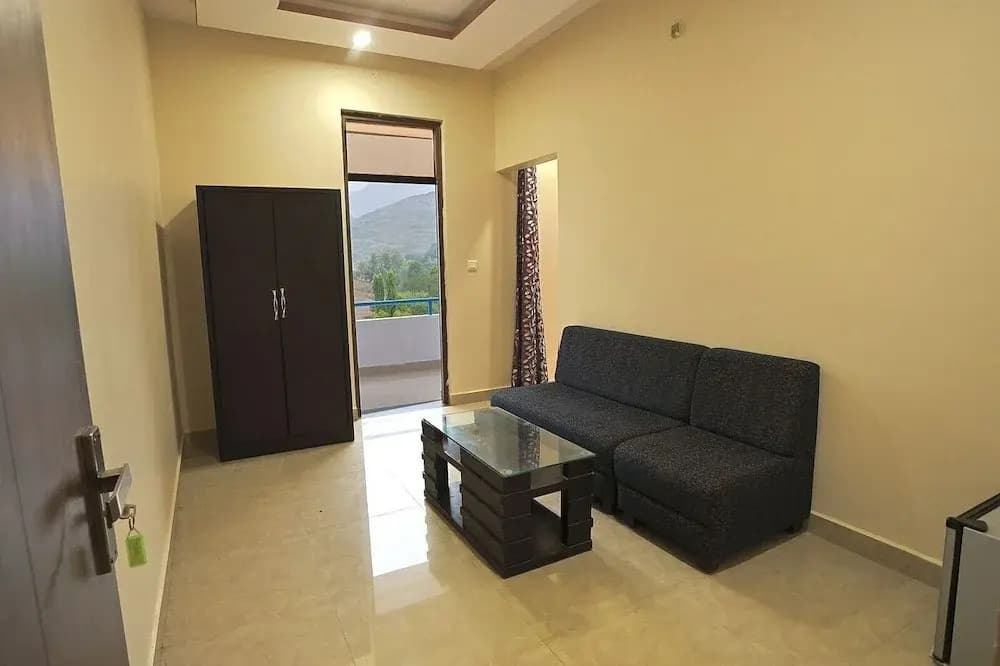 Superior Double room with balcony full double bed