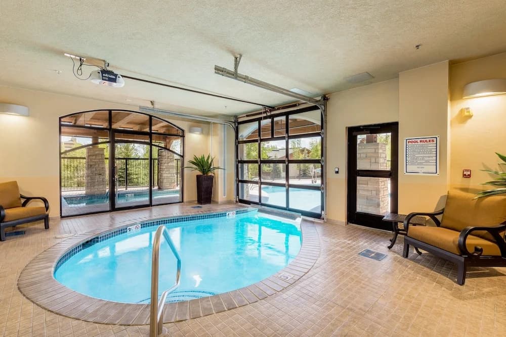Hotel photo 12