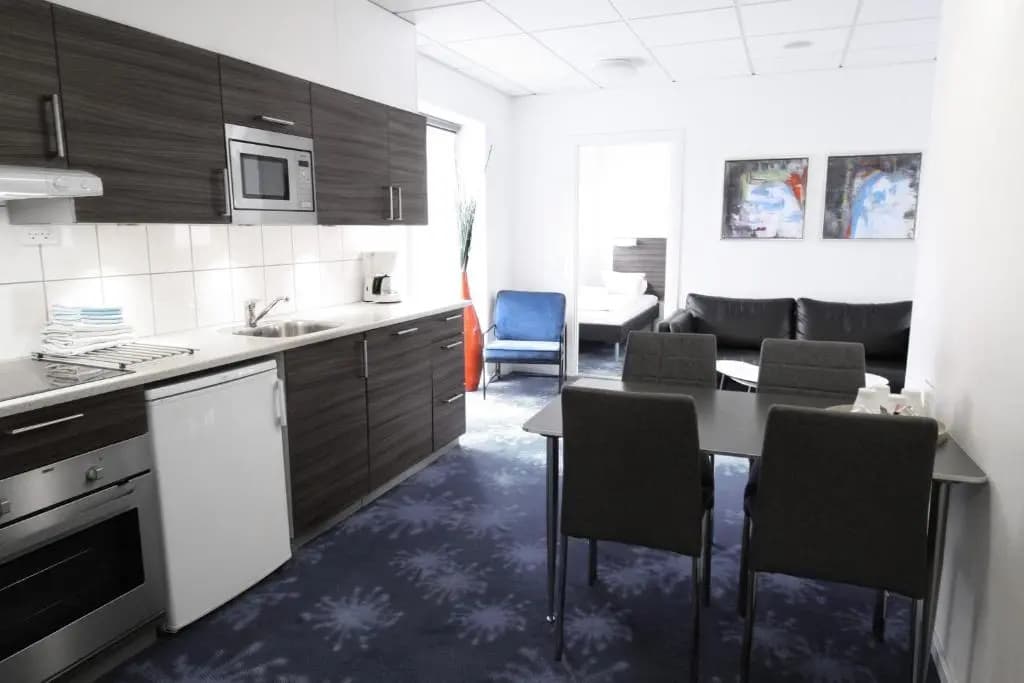 2 Bedrooms Apartment