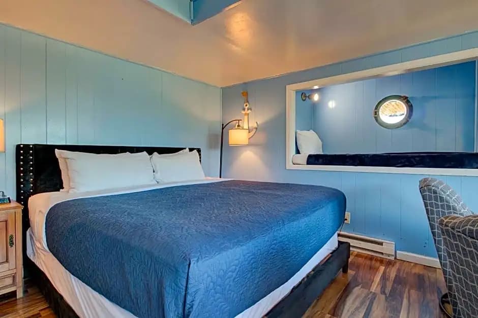 Standard Sextuple room
