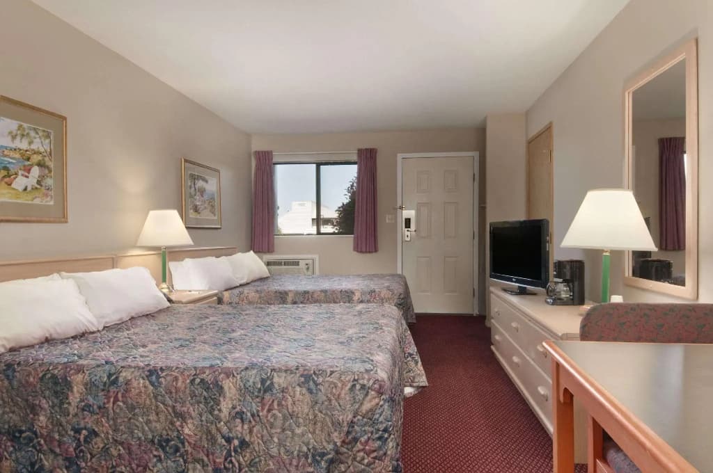 Superior Quadruple room