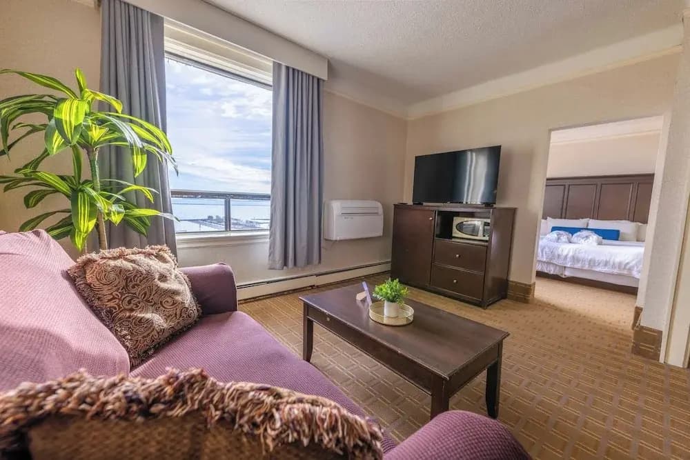 Luxury Suite