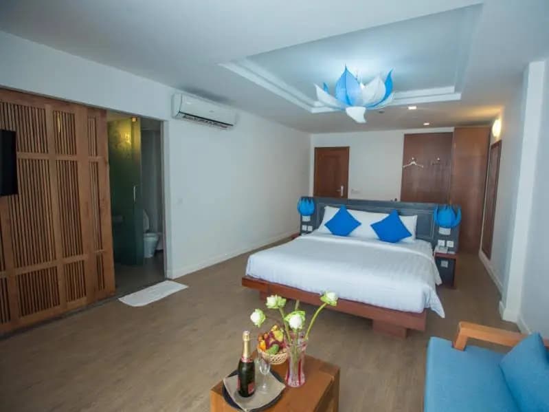 Hotel photo 1