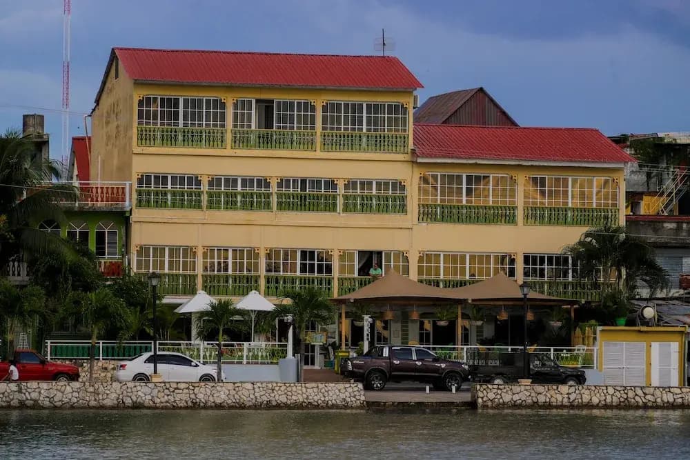 Hotel photo 1
