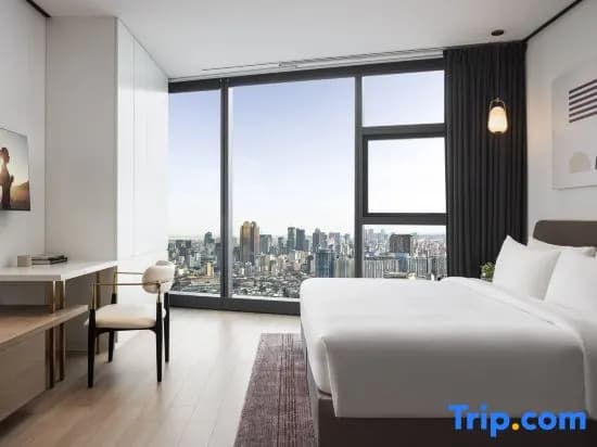 Premier room