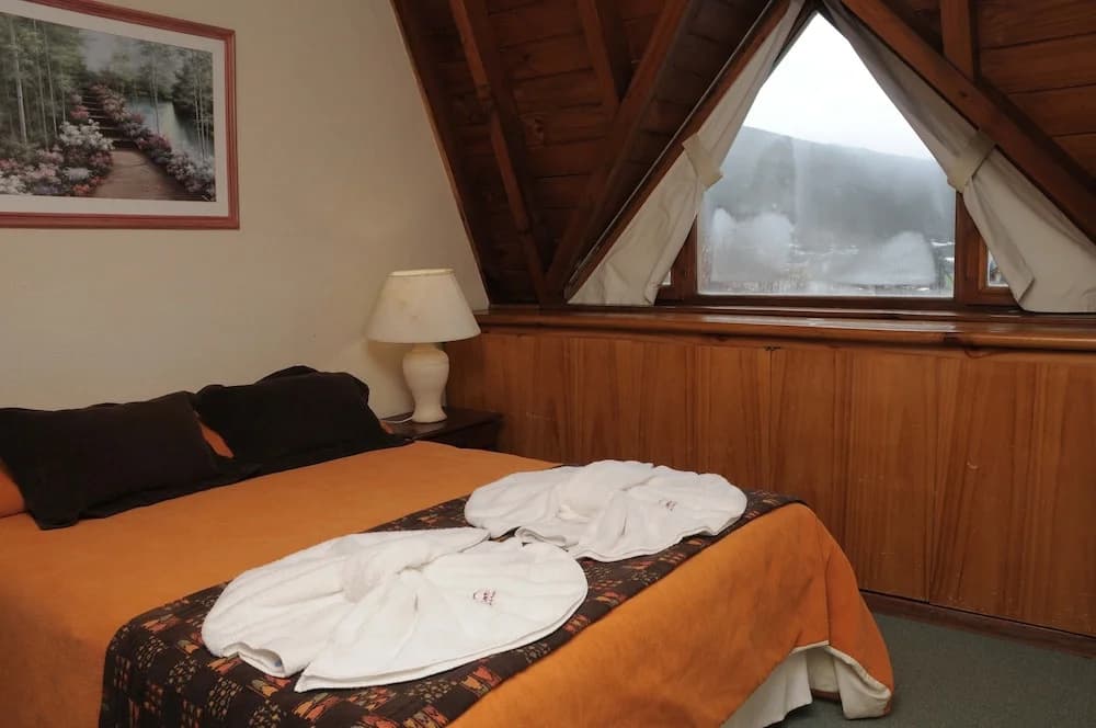 3 Bedrooms Apartment