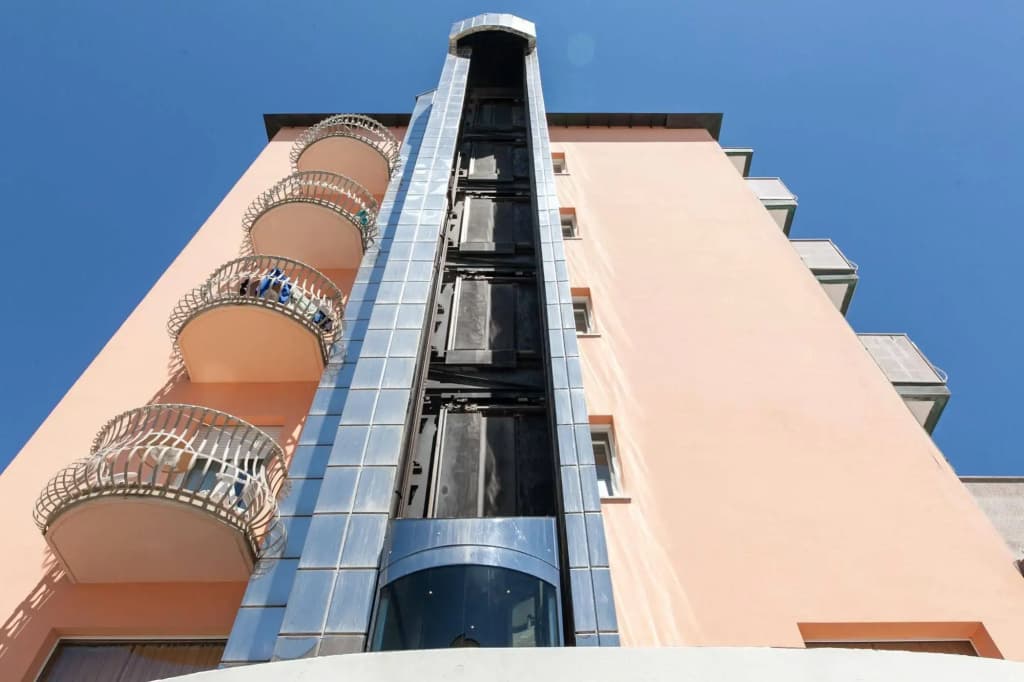 Hotel photo 1