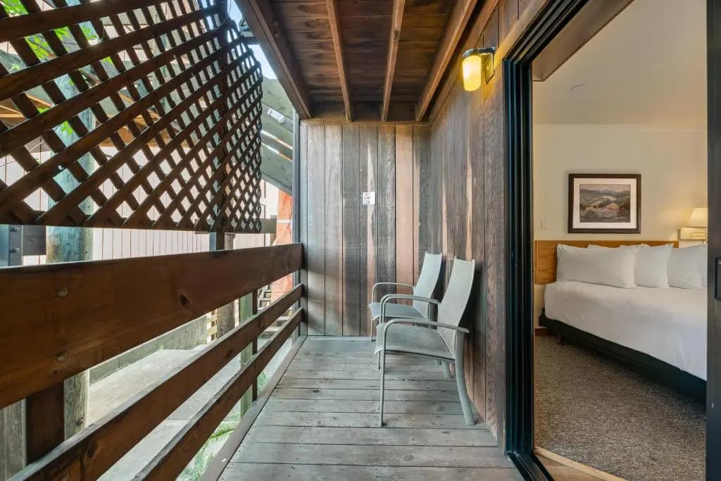 Standard Double room with balcony full double bed
