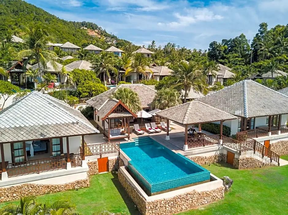 4 Bedrooms Villa