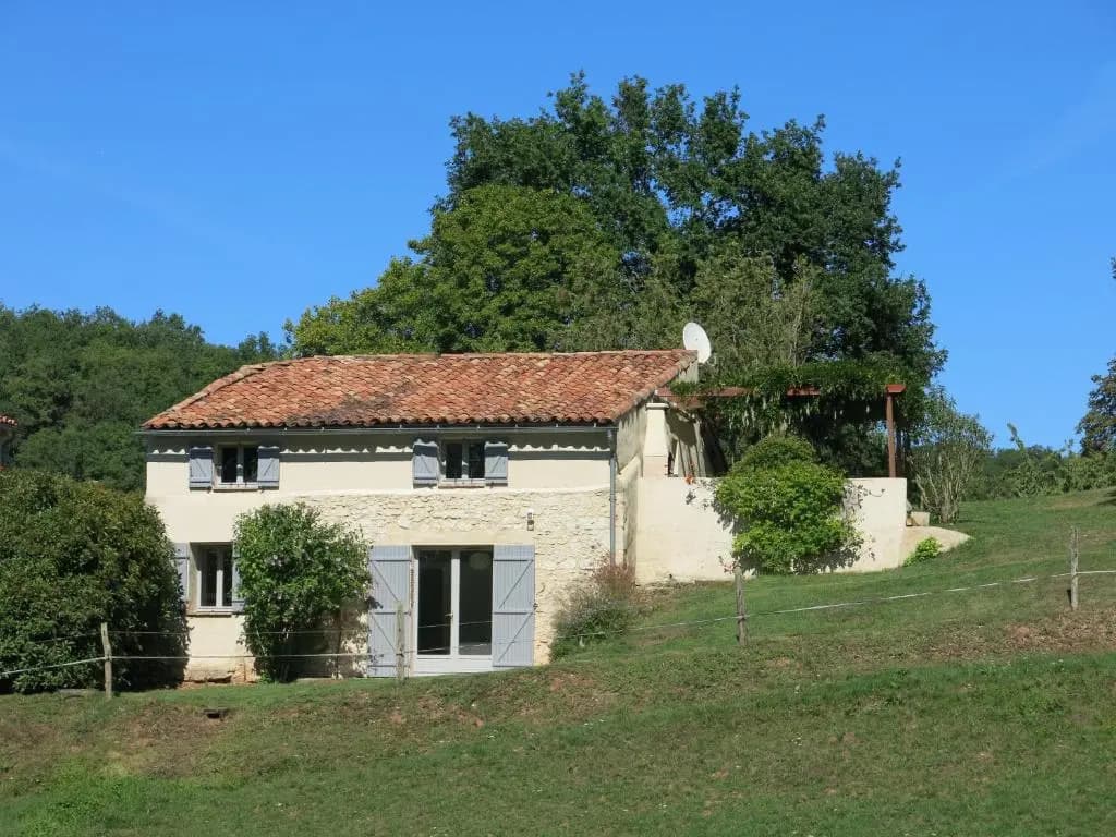 3 Bedrooms Cottage