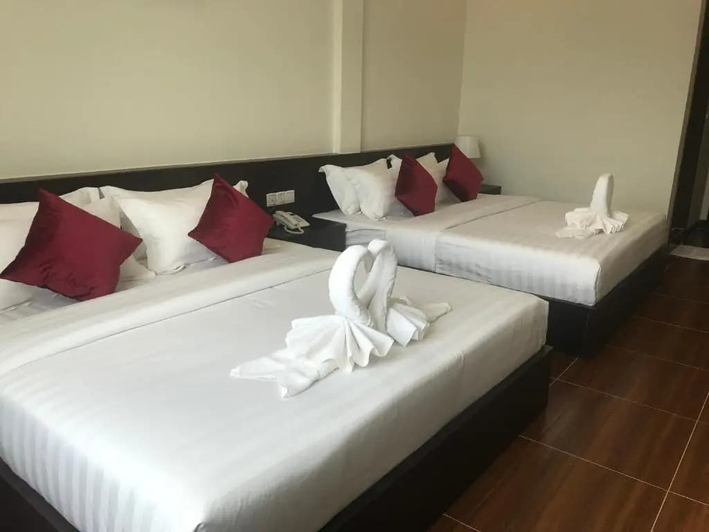 Deluxe Double room twin beds