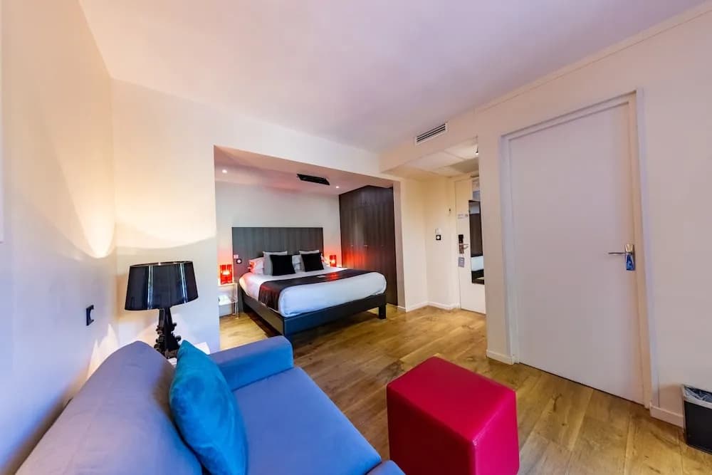 Privilege room