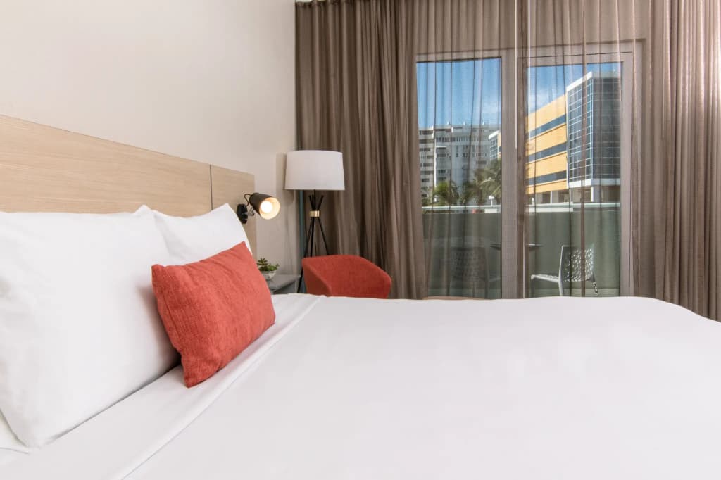 Superior Double room with city view full double bed