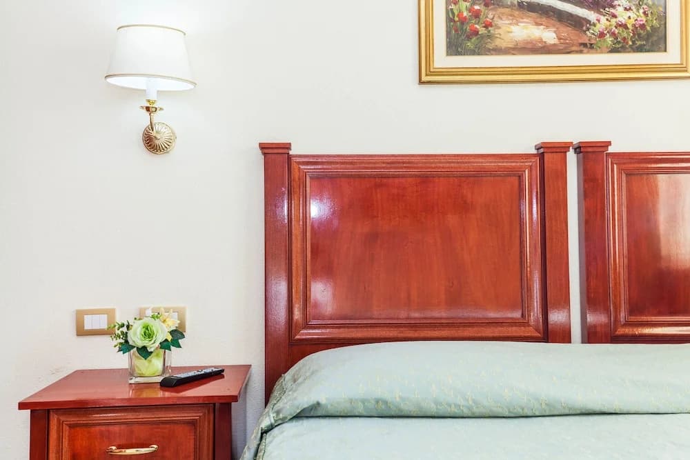 2 Bedrooms Standard Family room