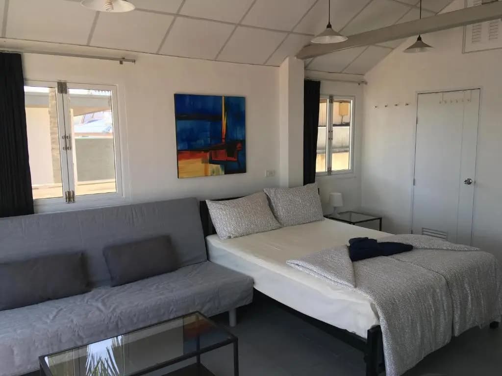 Apartment with sea view