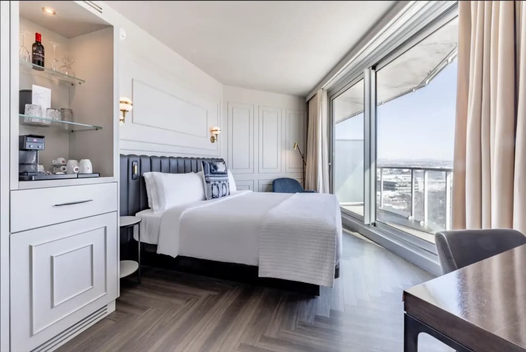 Standard Double room with balcony full double bed