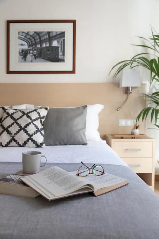 Classic Double room with city view full double bed
