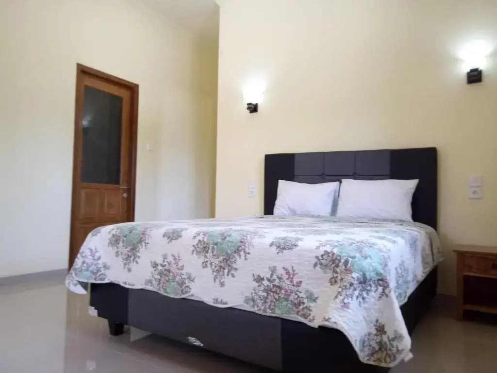 Deluxe Double Suite full double bed