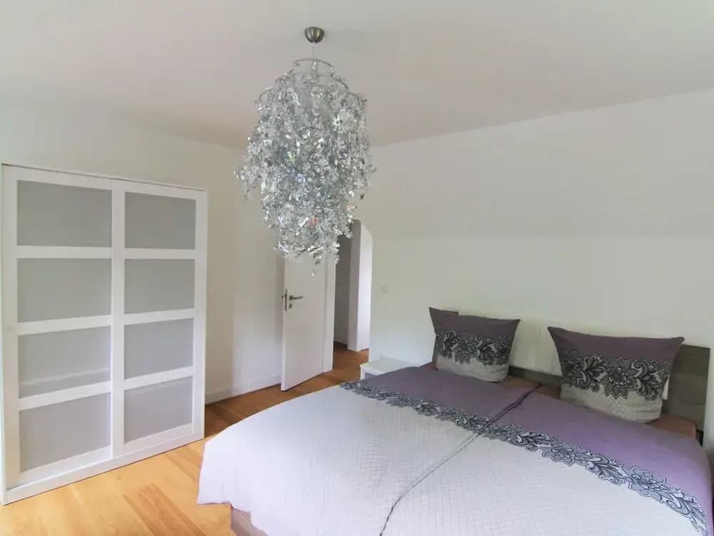 6 Bedrooms Bed in Dorm Penthouse