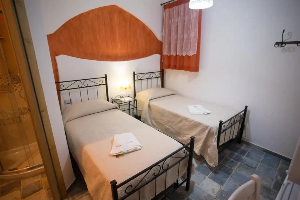 Standard Double room twin beds