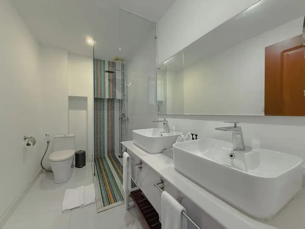 Double Junior Suite with balcony full double bed