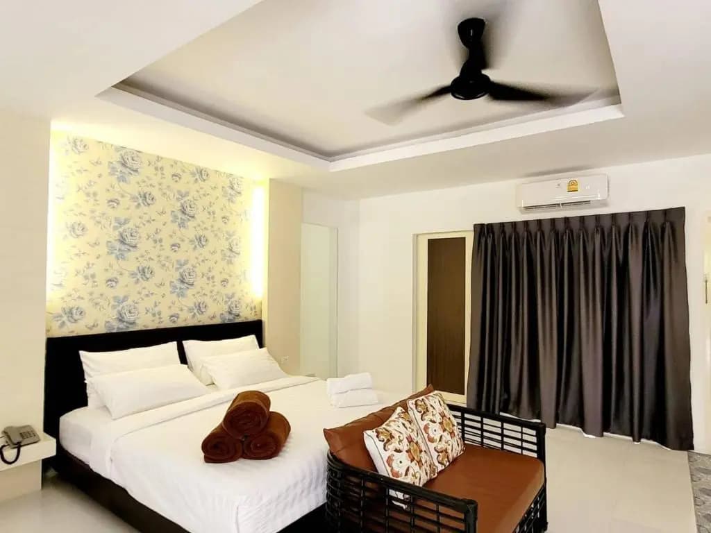 Deluxe Double room full double bed