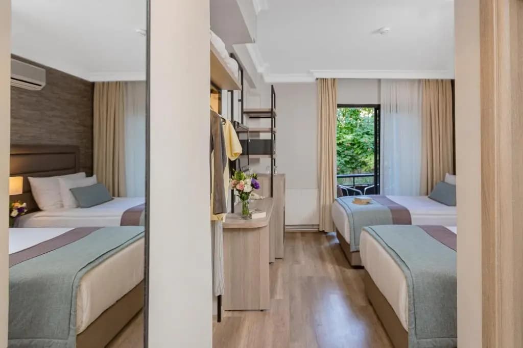 Standard Double room with garden view twin beds