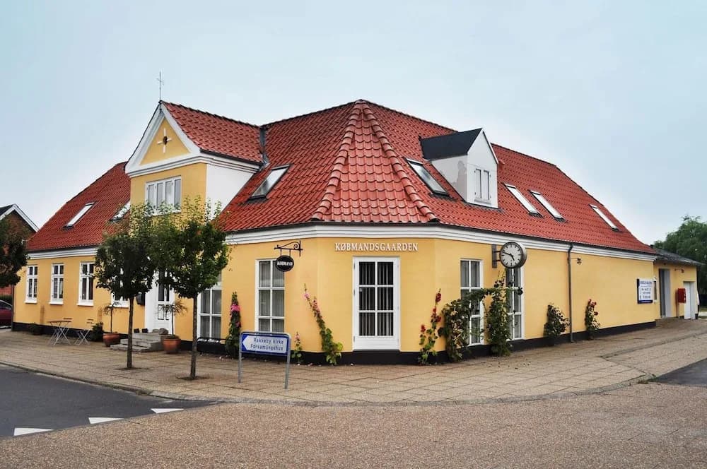 Hotel photo 1
