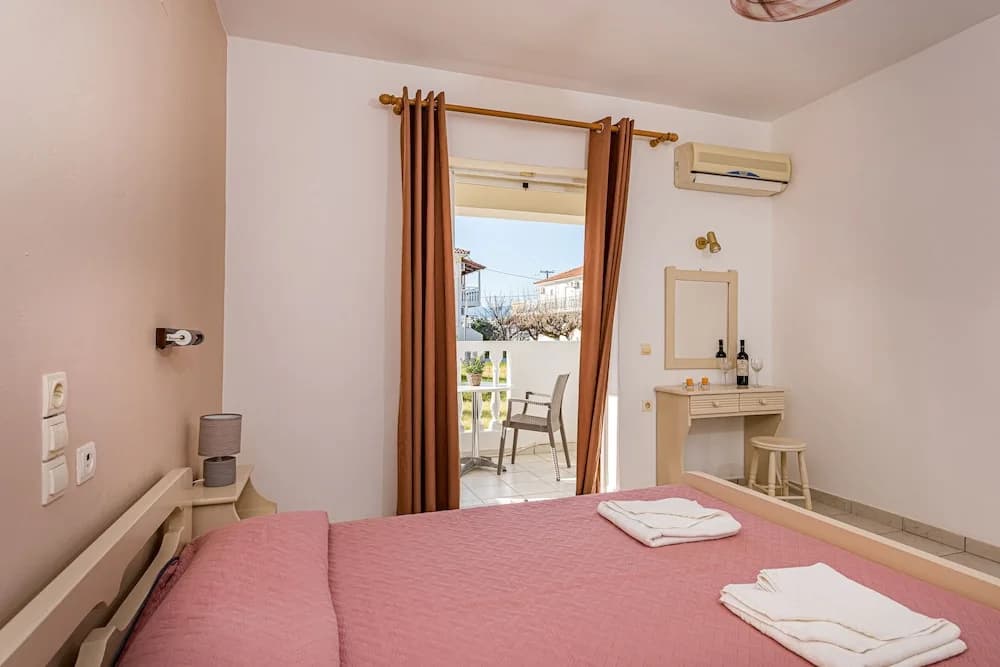 Double Studio twin beds