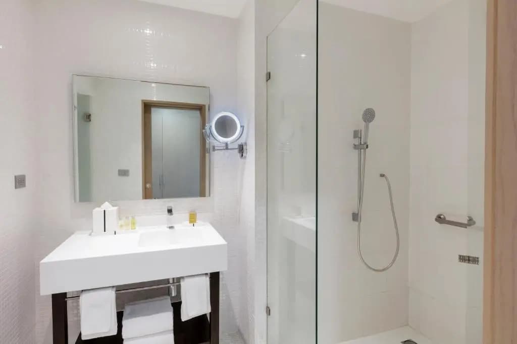 Deluxe Double room with ocean view full double bed