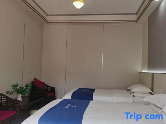 2 Bedrooms Suite