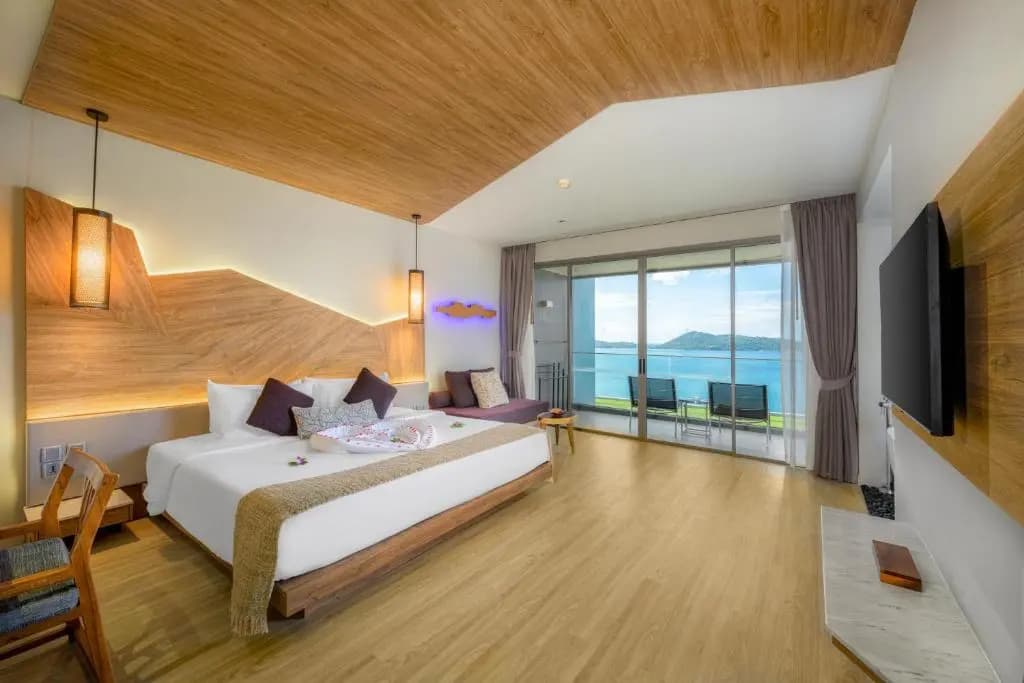Grand Deluxe Double room with sea view full double bed