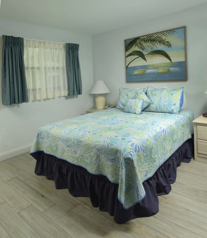 Standard Double room oceanfront full double bed