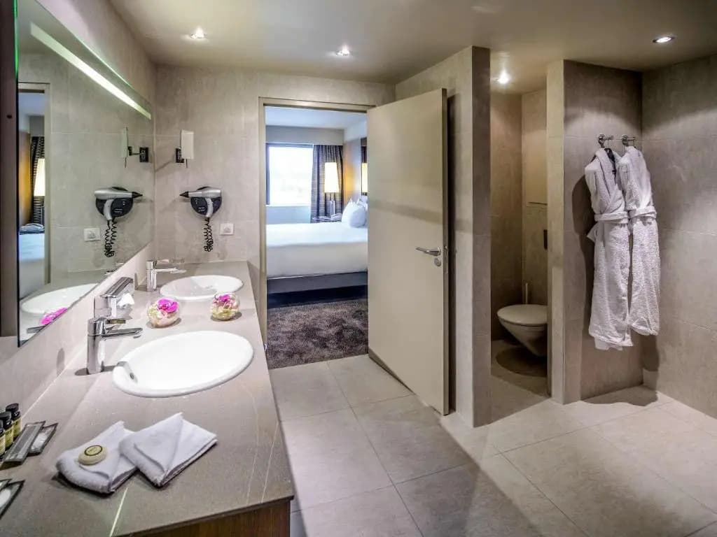 Double Junior Suite full double bed
