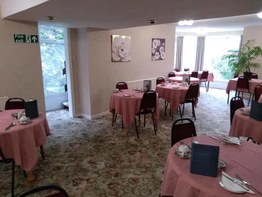 Economy room