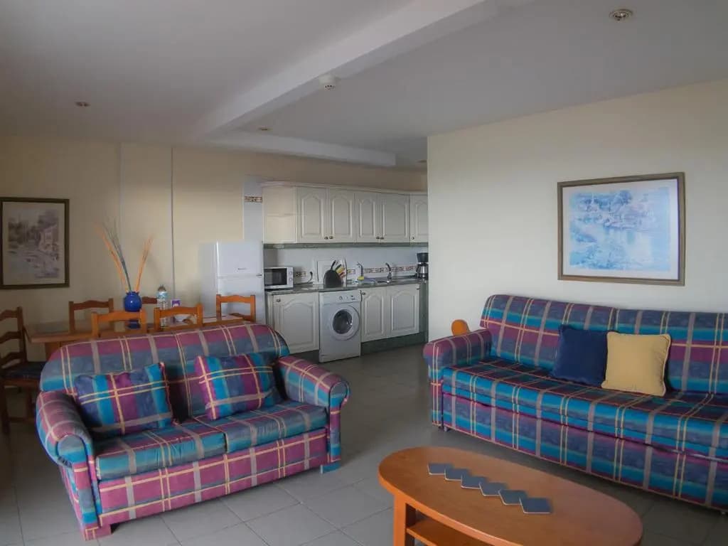 2 Bedrooms Luxury Apartment with ocean view