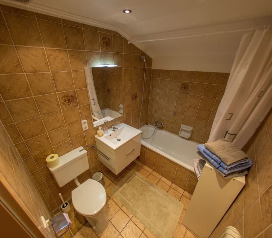 2 Bedrooms Comfort Apartment with mountain view