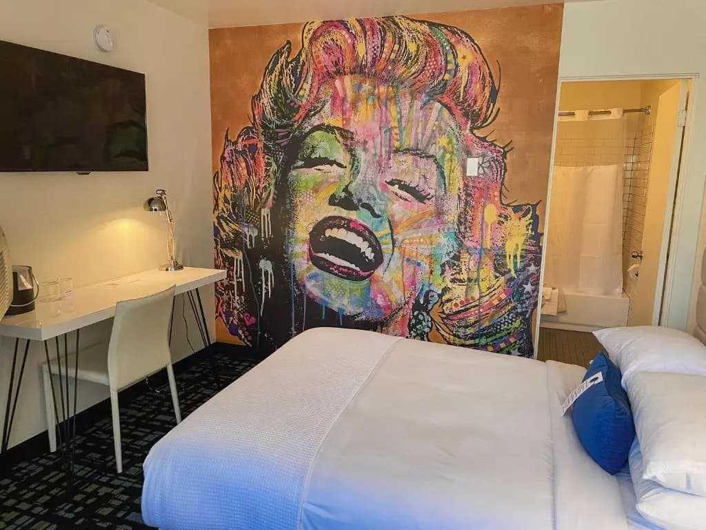 Opener Double room full double bed
