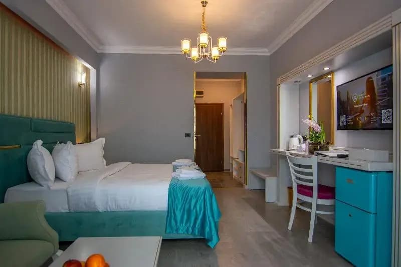 Premium Double room with balcony full double bed