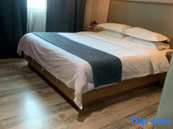 Deluxe Double room full double bed