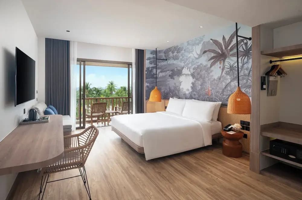 Deluxe Double room with balcony and with ocean view full double bed