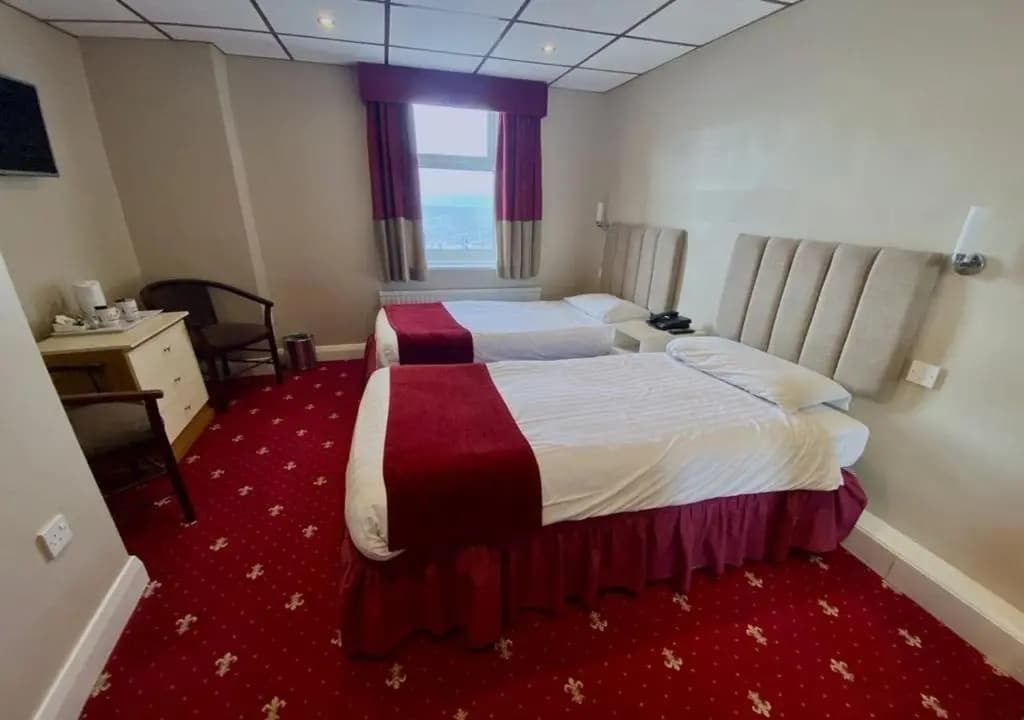 Standard Double room with sea view twin beds