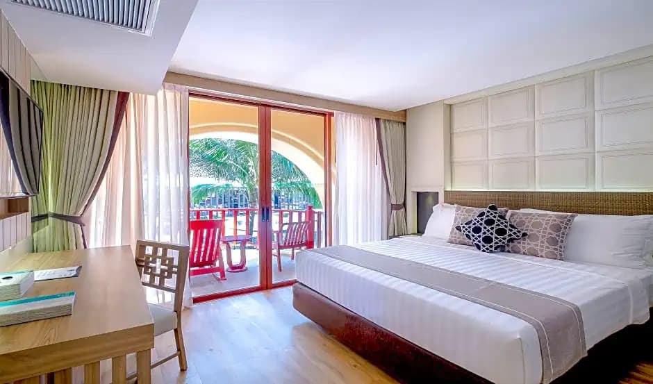 2 Bedrooms Graceland Suite with sea view