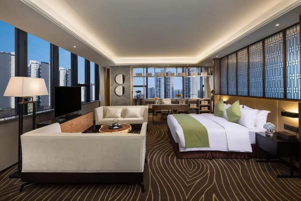 Deluxe Suite