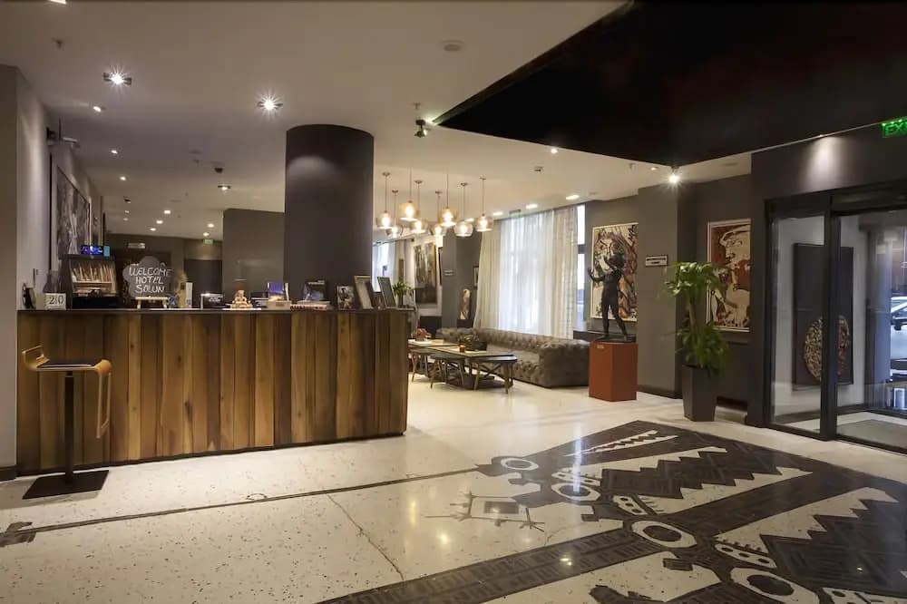 Hotel photo 2