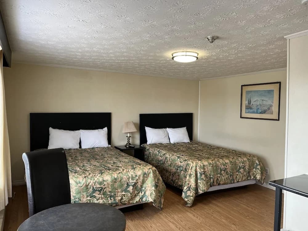 Standard Quadruple room with river view