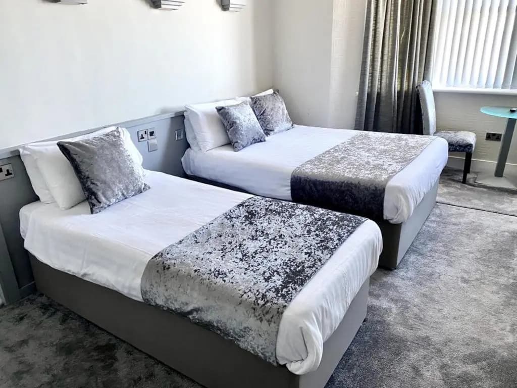 Standard Triple room with sea view